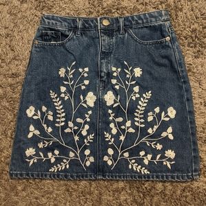 H&M Floral Embroidered Denim Mini Skirt